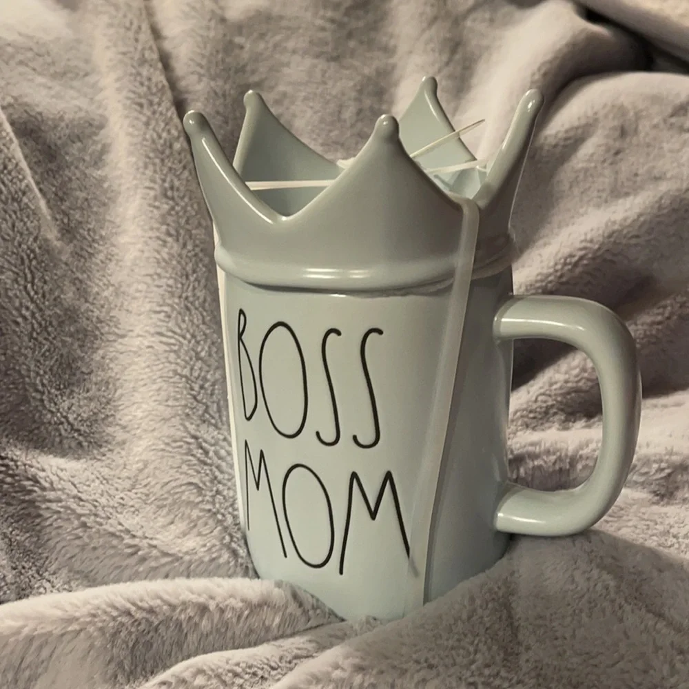Rae Dunn RARE “Boss Mom” w/a Crown Lid /Light Blue